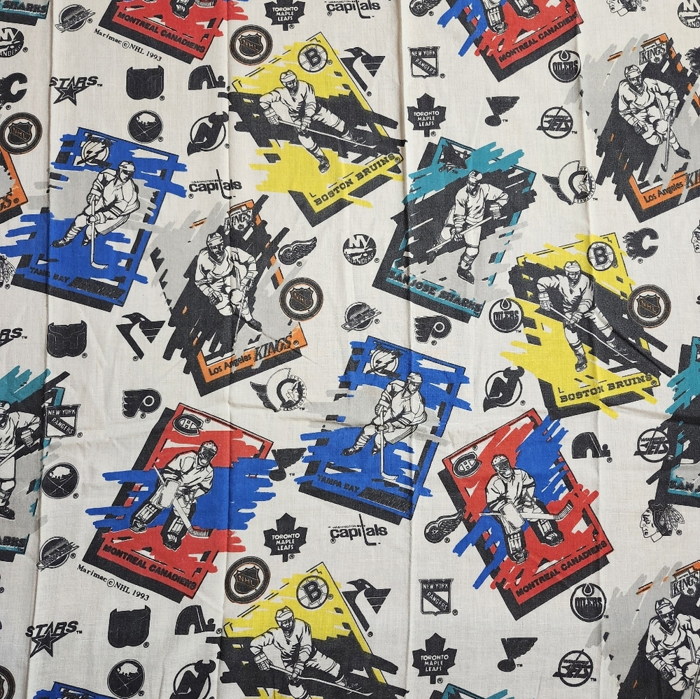 Vintage 1993 NHL Team Graphic Flat Sheet & Fitted Sheet Set